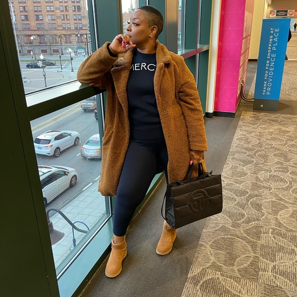 Meet your Posher, Tracey - Picture 2 of 11